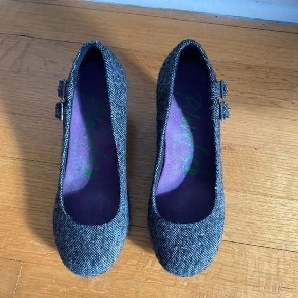 Blowfish Grey Black Tweed Wedges with Buckles - Picture 5 of 16